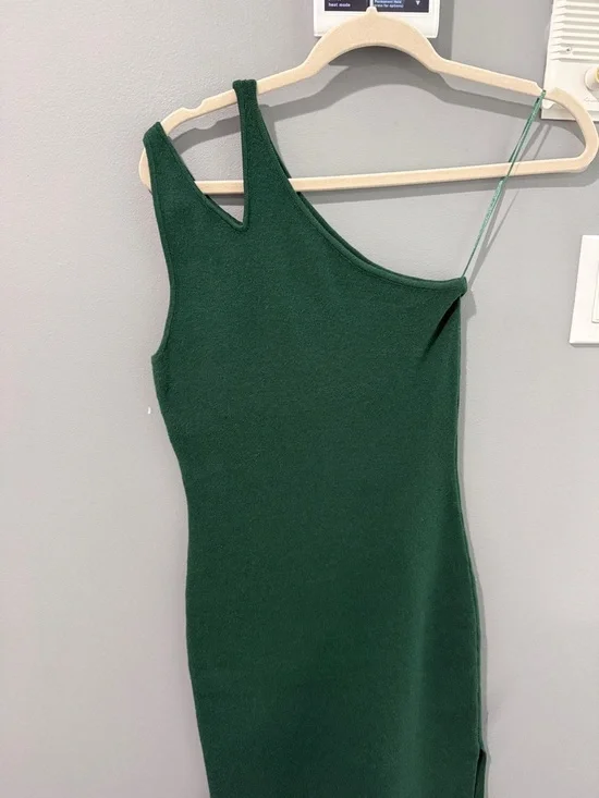 Petal & Pup One-Shoulder Dark Green Midi Dress - Picture 3 of 6